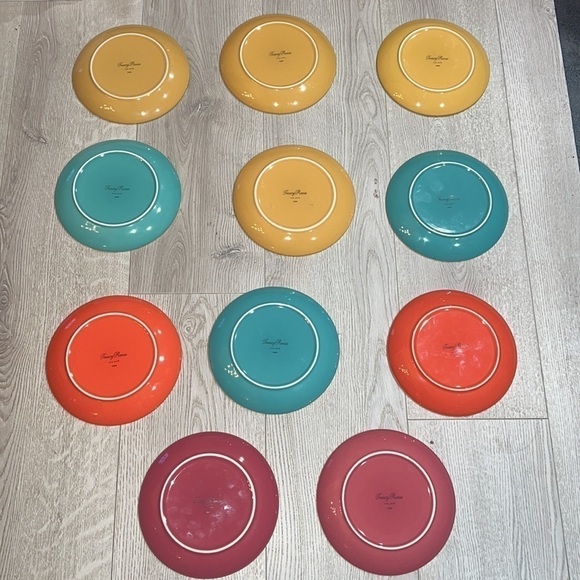 Set of 11 Tracy Reese Salad Desert Plates Dishes - Picture 2 of 4